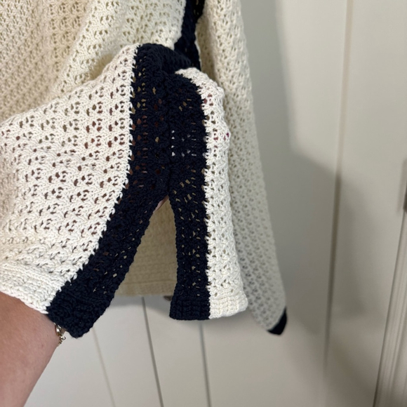 Maurices off white and dark navy blue V-Neck Sweater open stitch NWT size XXL - Picture 8 of 10